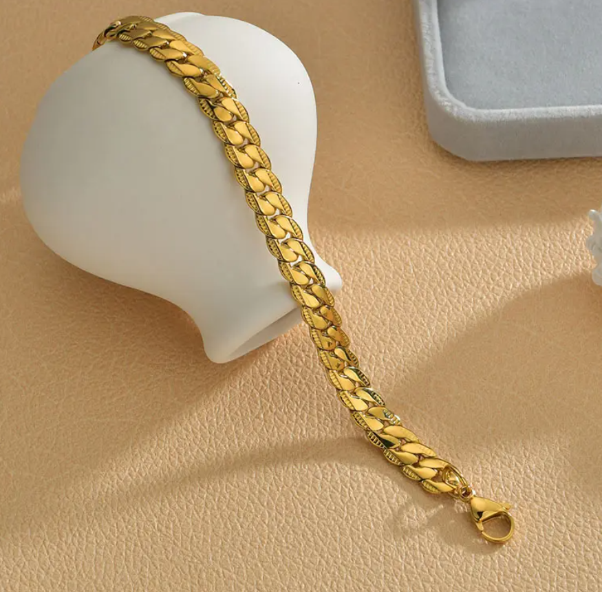 Luxe aan je pols: Platte schakel armband met 14k gouden coating